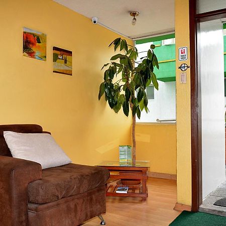 Hostal Terra 2 - El Condado Кито Экстерьер фото