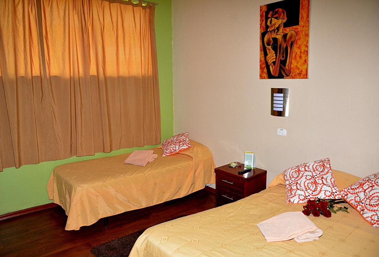 Hostal Terra 2 - El Condado Кито Экстерьер фото