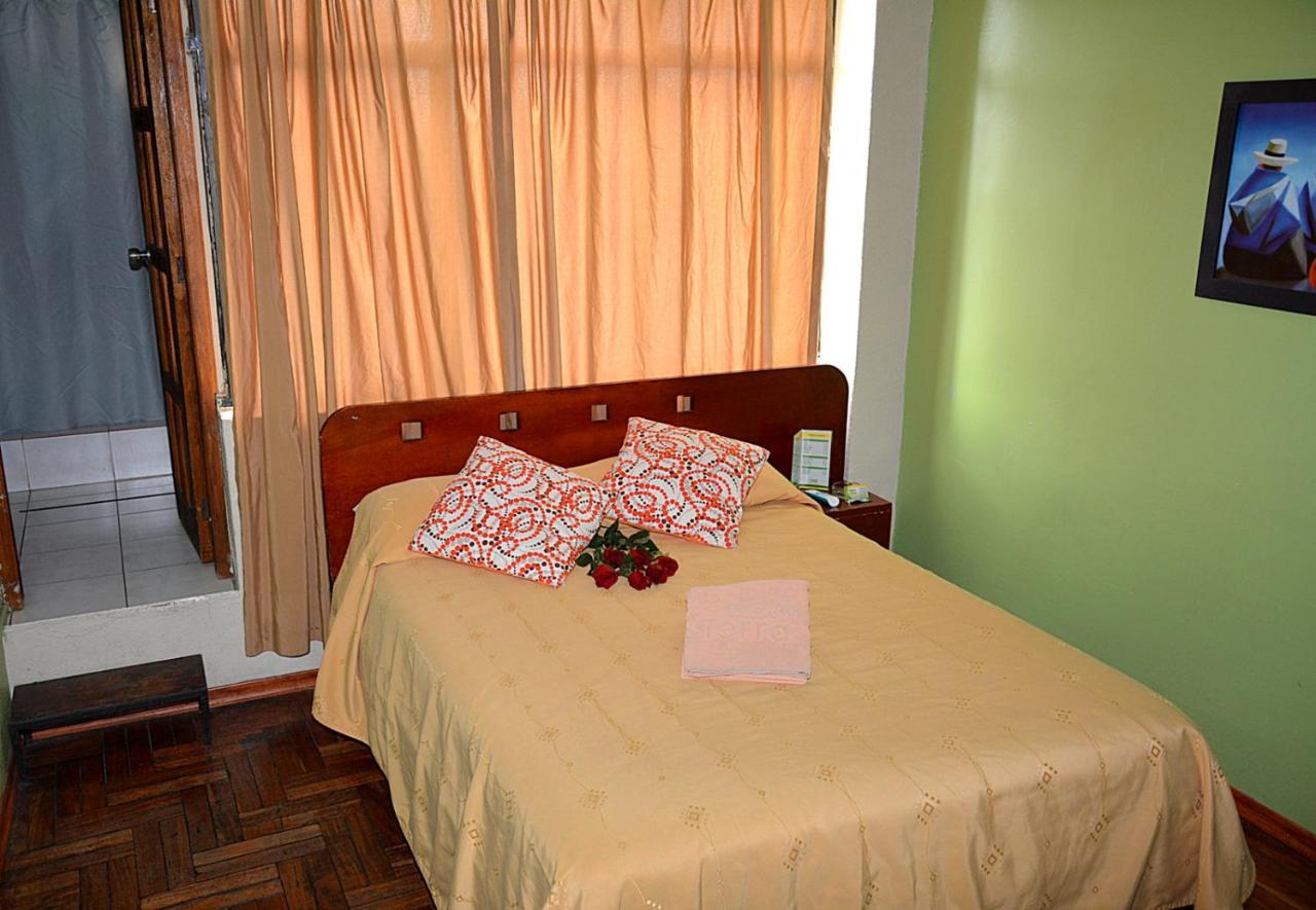 Hostal Terra 2 - El Condado Кито Экстерьер фото