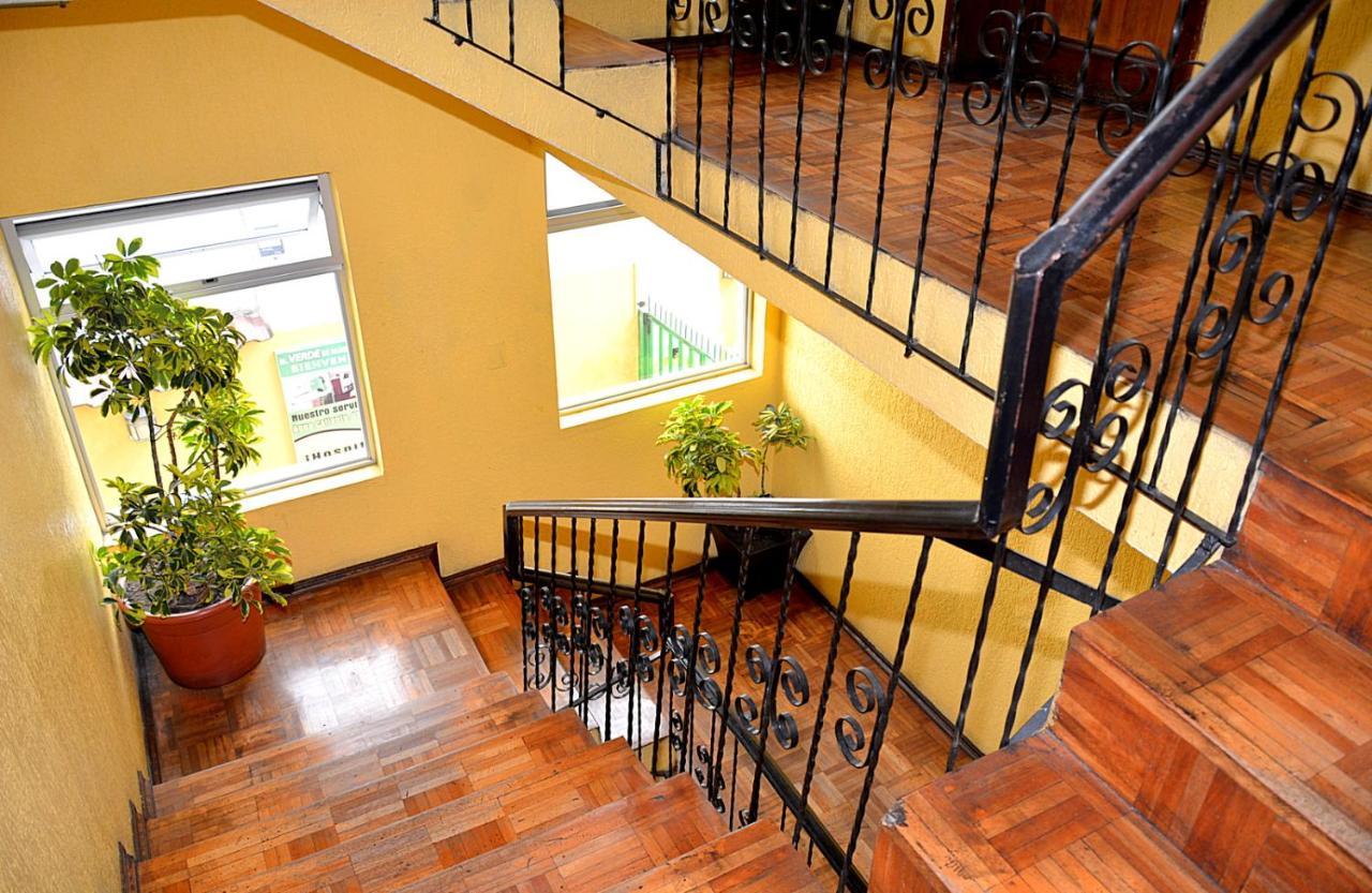 Hostal Terra 2 - El Condado Кито Экстерьер фото