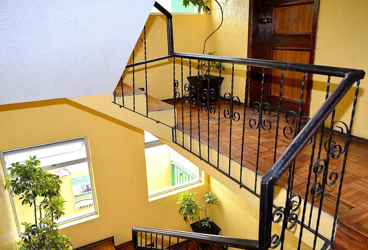 Hostal Terra 2 - El Condado Кито Экстерьер фото