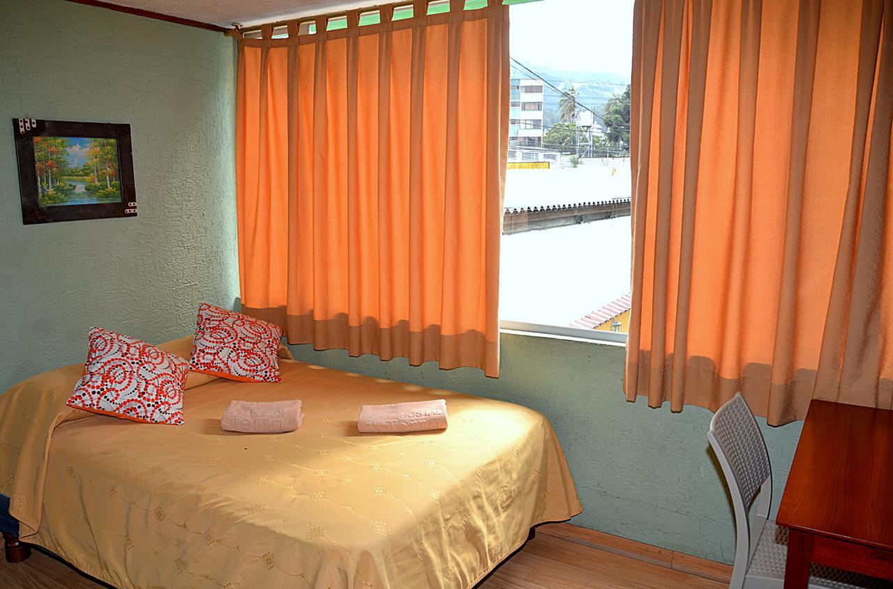 Hostal Terra 2 - El Condado Кито Экстерьер фото
